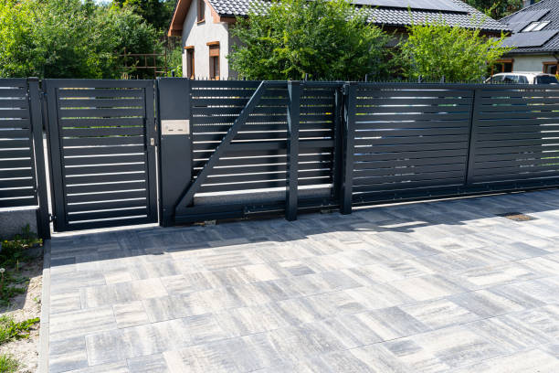 Best Driveway Paving Contractor  in Eastmont, WA